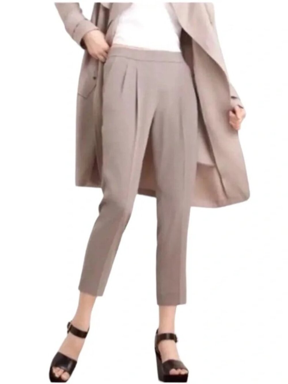ARITZIA BABATON Cohen Pant in Tan size 6